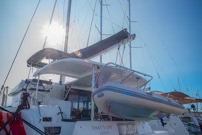 Lagoon 42