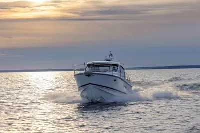 2024 Nimbus 365 Coupe