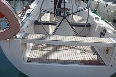 2012 Salona Salona 35