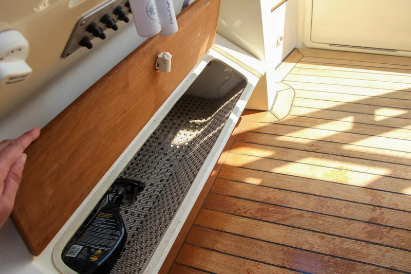 Phoenix Yacht Photos Pics 