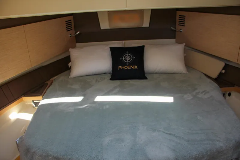 Phoenix Yacht Photos Pics 