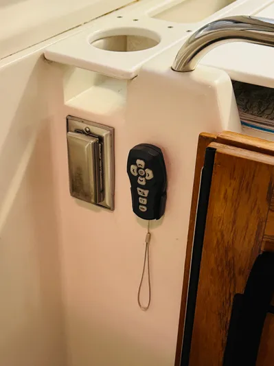 Glory B Yacht Photos Pics 