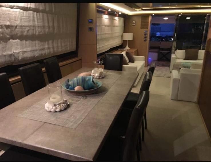 2010 Princess 74 