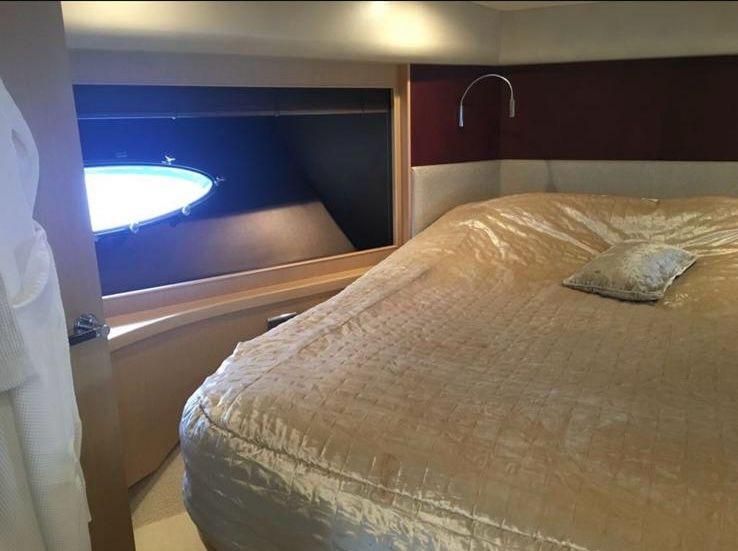 2010 Princess 74 