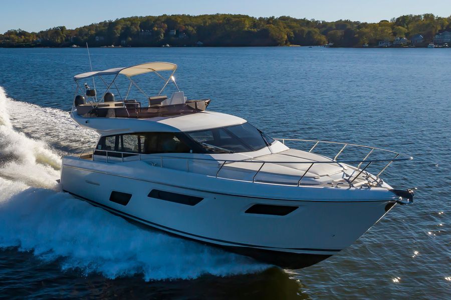 2017 Ferretti Yachts 450