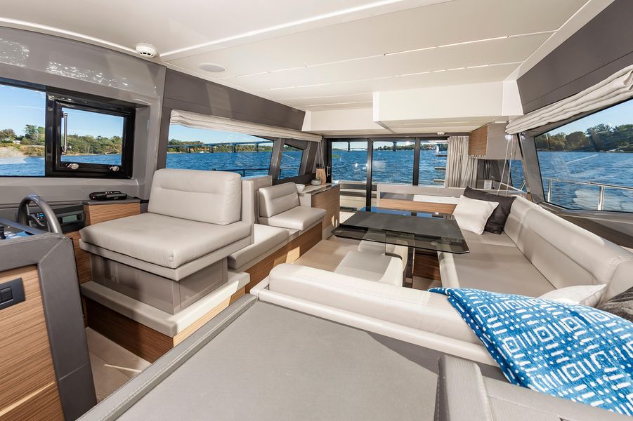 2017 Ferretti Yachts 450