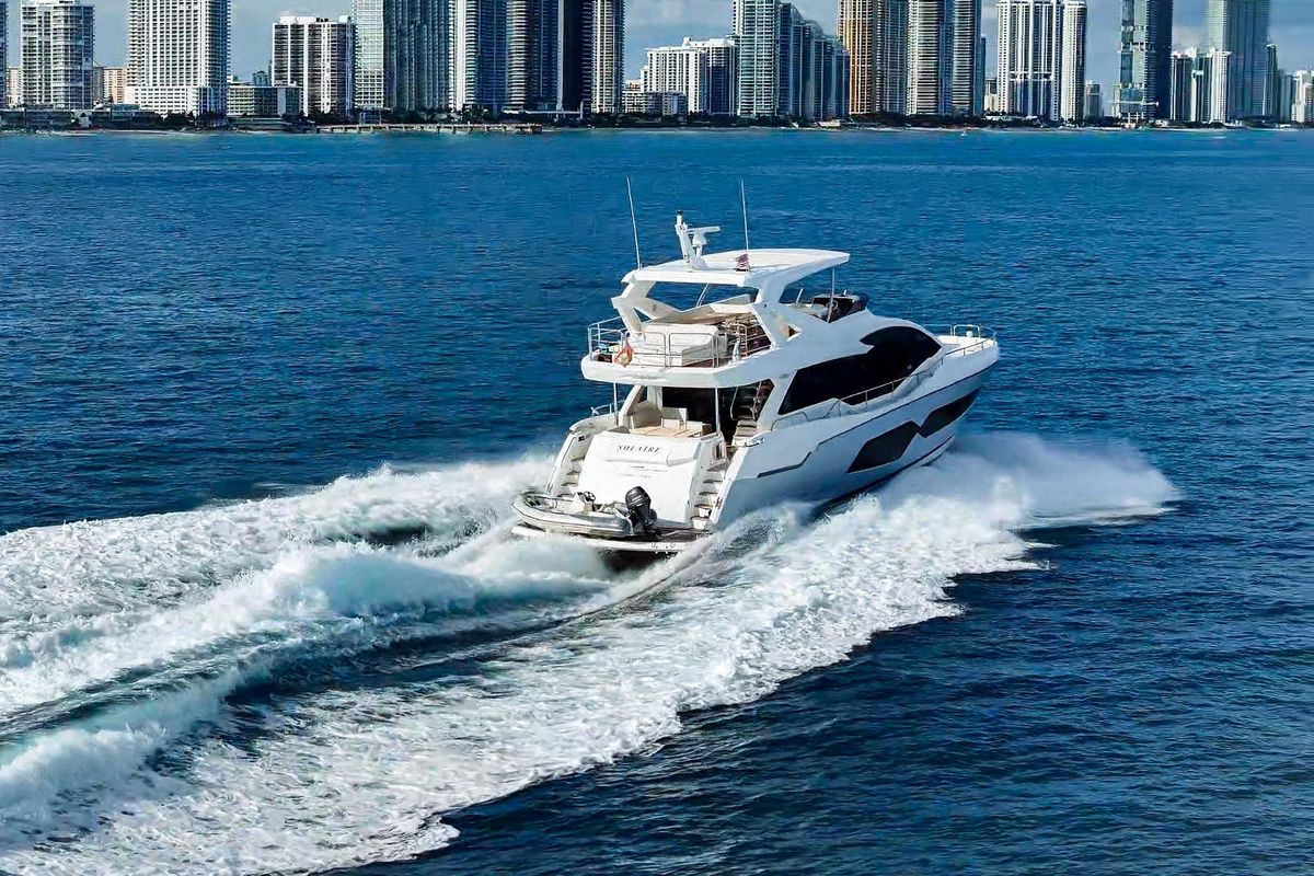 2019 Sunseeker 76 