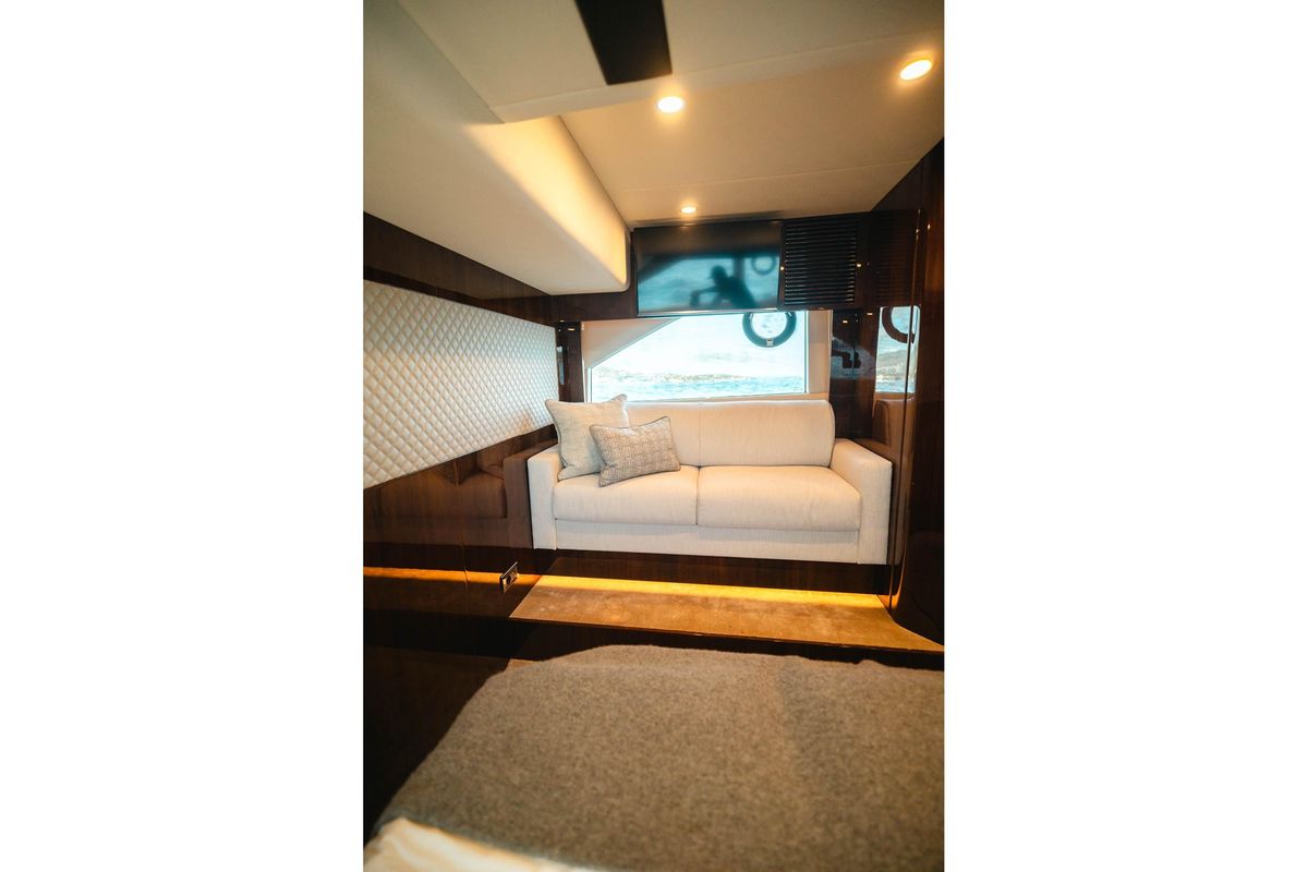 2020 Fairline 47 