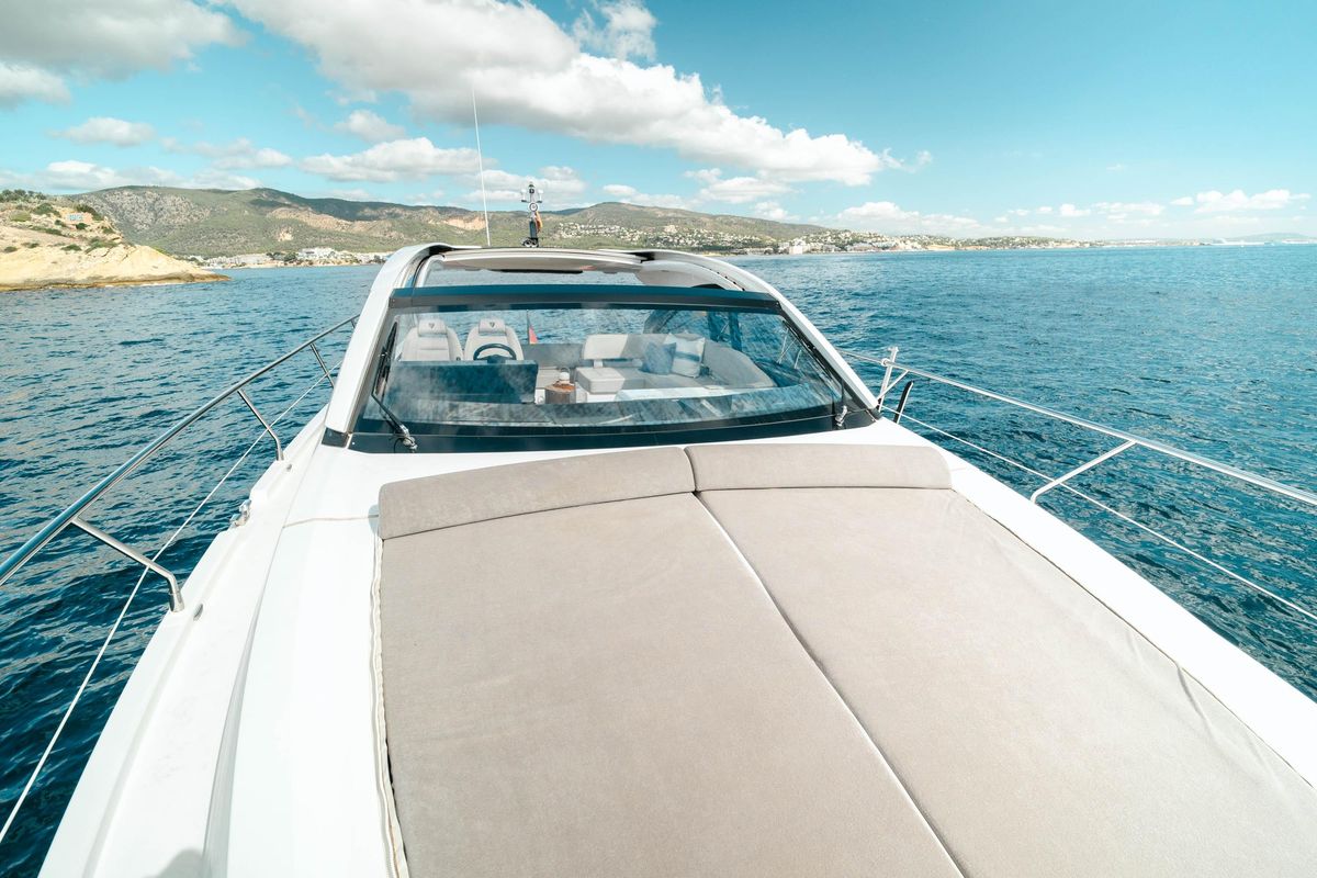 2020 Fairline 47 