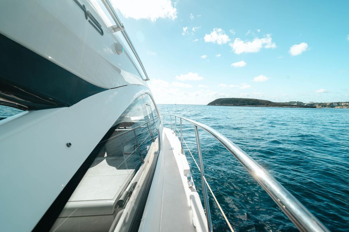 2020 Fairline 47 