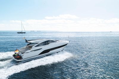 Yacht