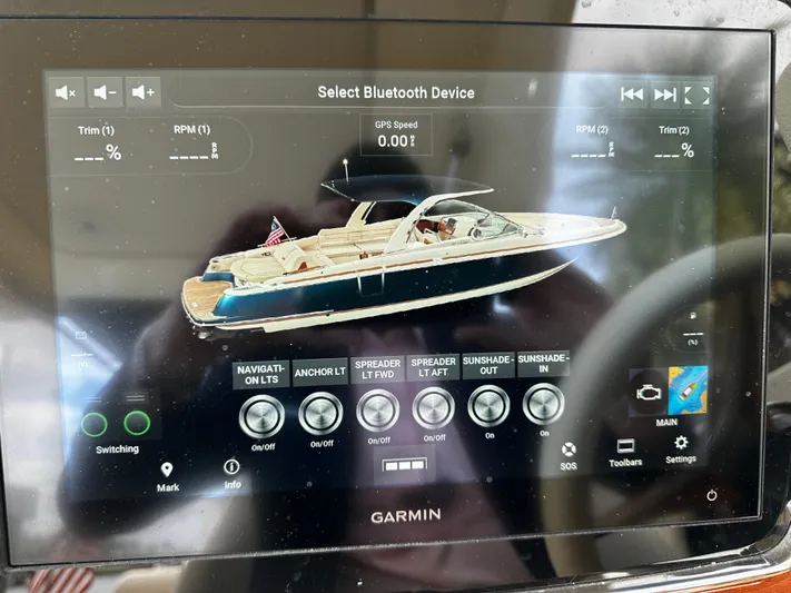  Yacht Photos Pics Garmin display showing 2023 Chris-Craft Launch 31 GT boat controls and settings.