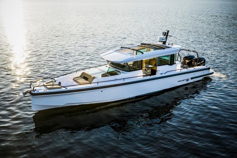 x37 yacht