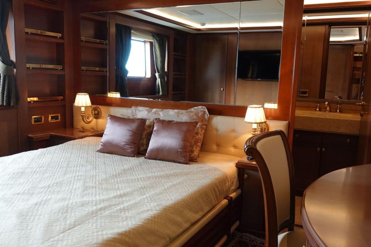 2013 Benetti 93 