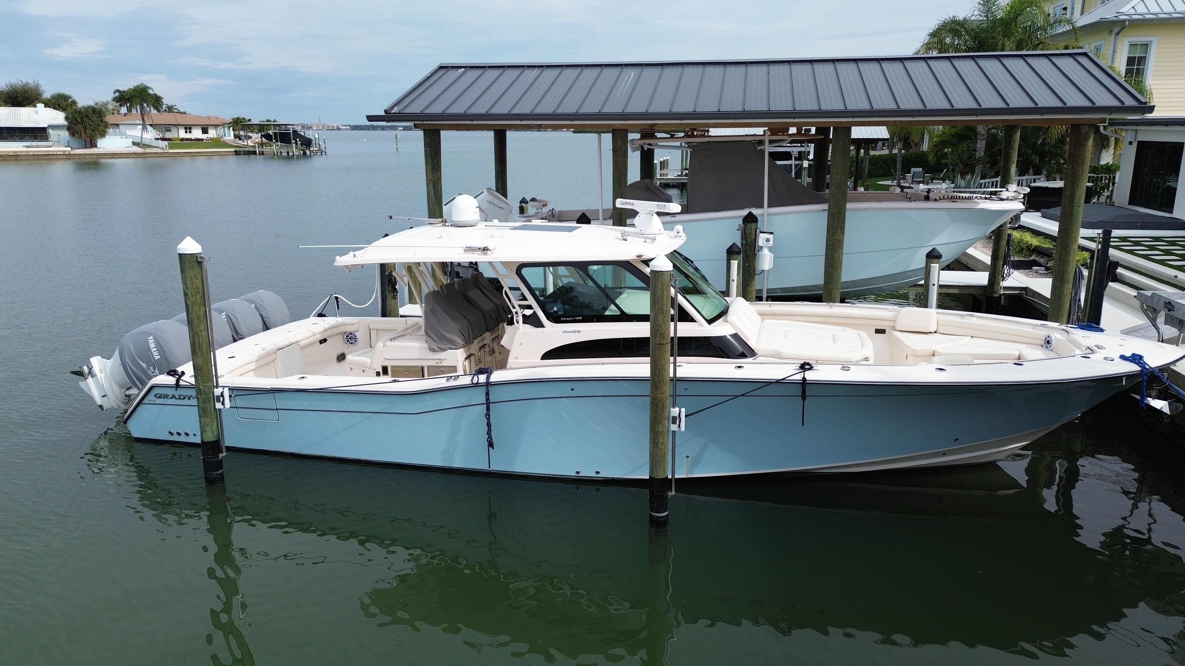 Grady-White Canyon 456