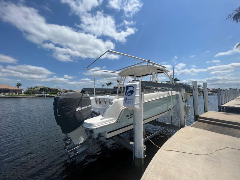 2016 Boston Whaler 270 Vantage