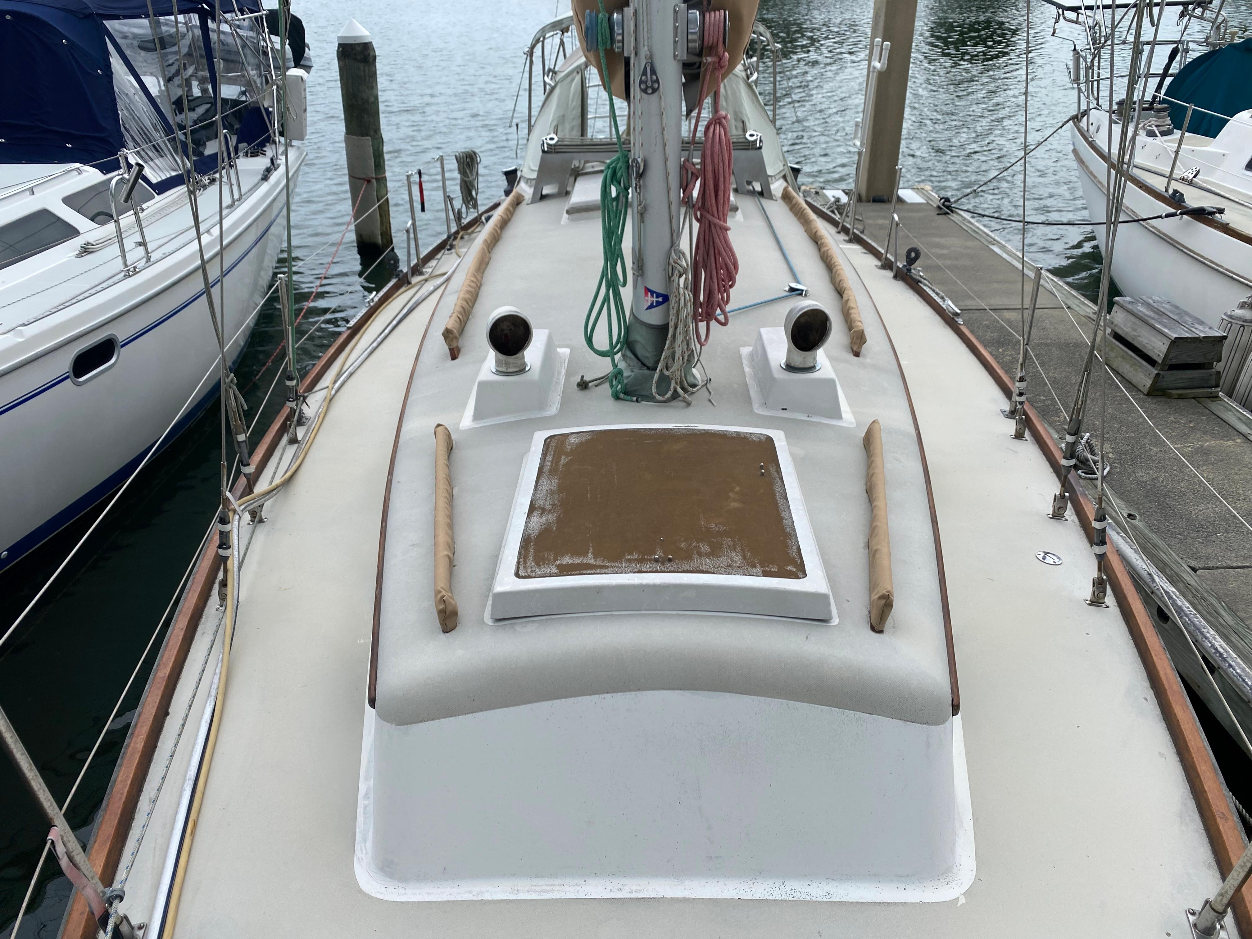 1980 Bristol 40 Centerboard Yawl Jolle und jollenkreuzer Kaufen ...