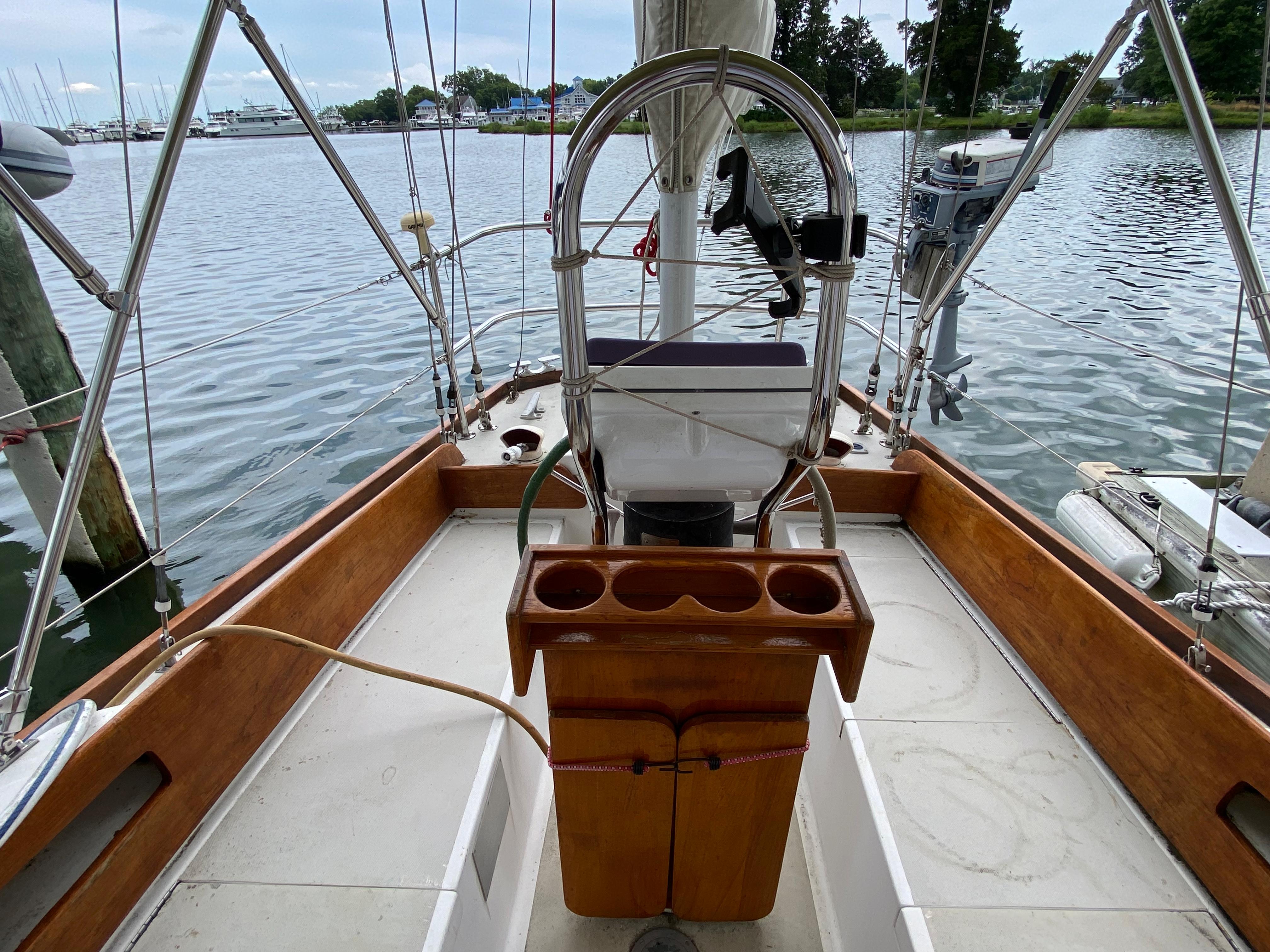 1980 Bristol 40 Centerboard Yawl Jolle und jollenkreuzer Kaufen ...