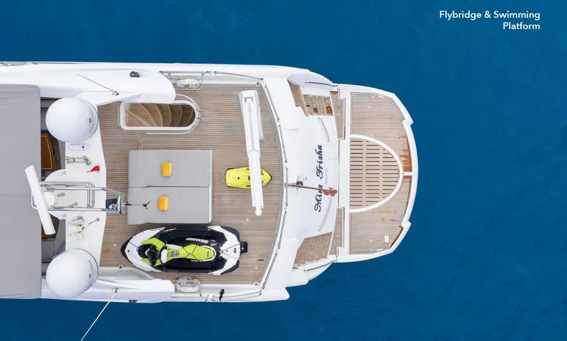  Yacht Photos Pics Top view of 2007 Sunseeker 90 Yacht with flybridge and swimming platform.