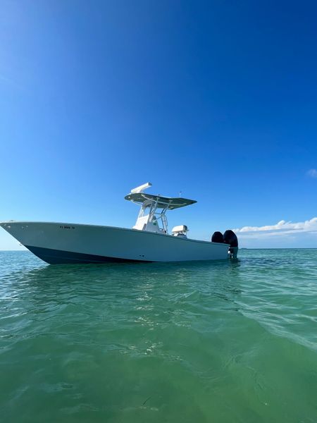 2022 Conch 27 CC