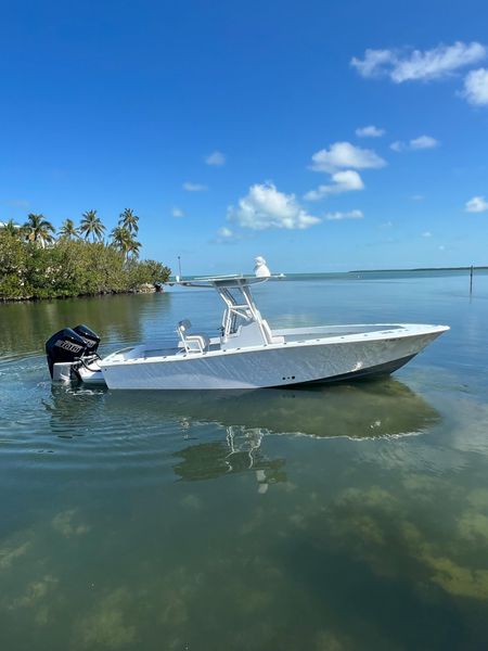 2022 Conch 27 CC