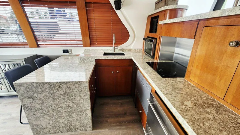 Livin' The Dream I Yacht Photos Pics 