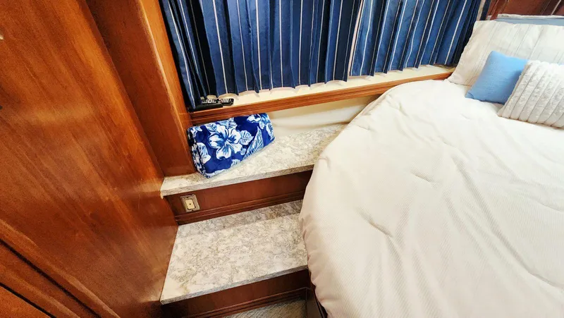 Livin' The Dream I Yacht Photos Pics 