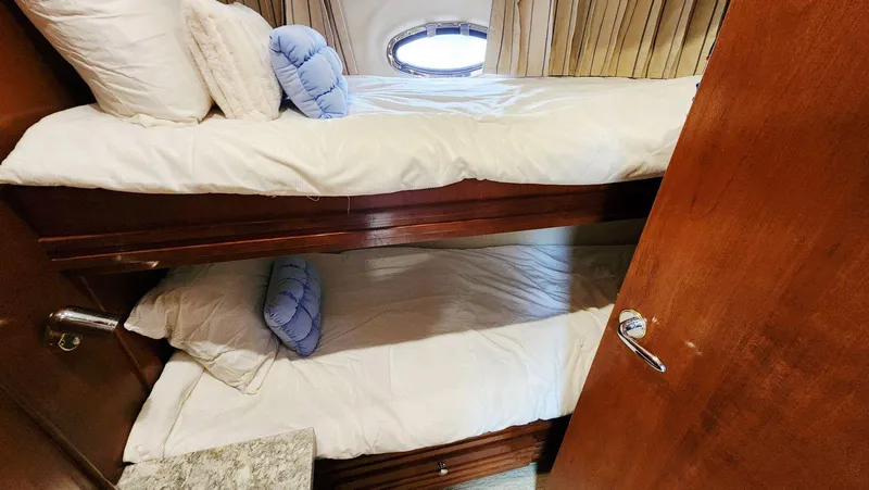 Livin' The Dream I Yacht Photos Pics 