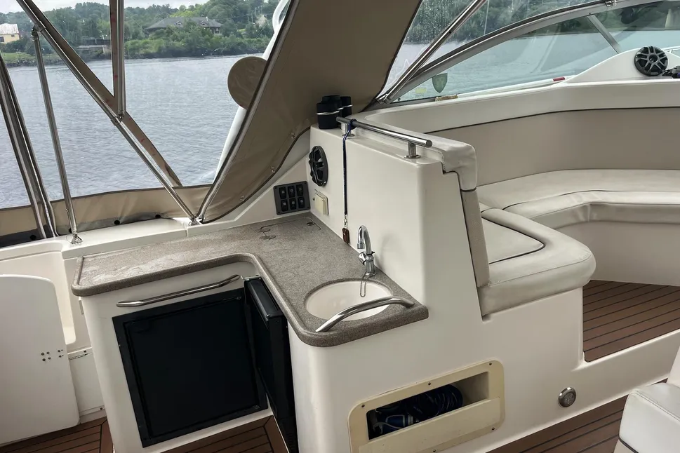 2006 Rinker 390 Express Cruiser Express Cruiser for sale - YachtWorld