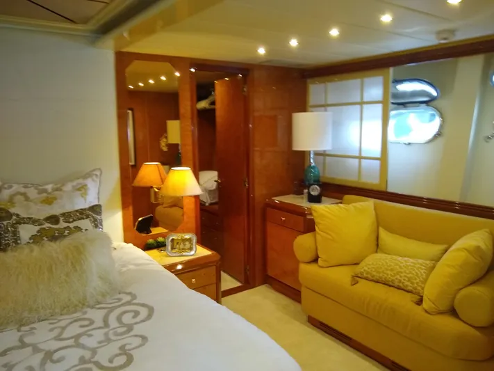 Alchemist Yacht Photos Pics Master Stateroom