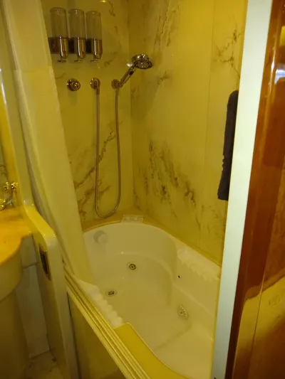 Alchemist Yacht Photos Pics Head