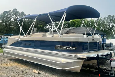 Avalon Catalina 25' Entertainer Triple Toon - IN STOCK! Pictures Soon!