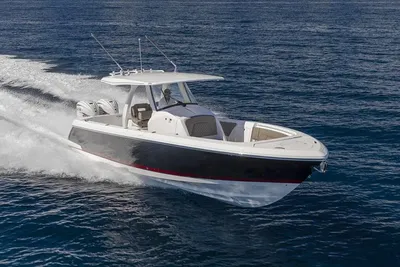 Intrepid 345 Nomad SE