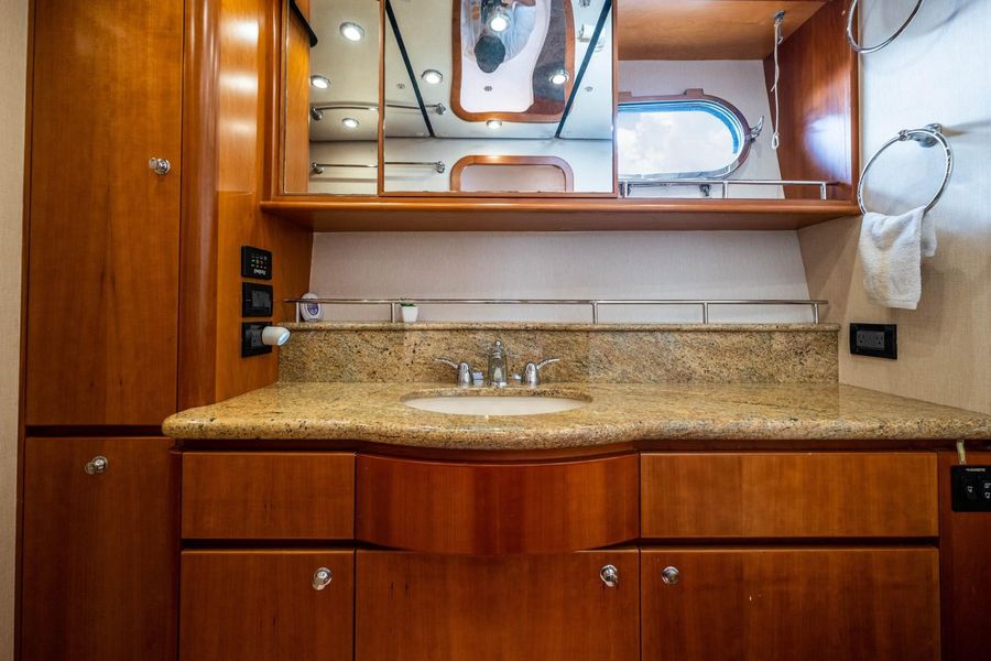 2006 West Bay Sonship 58 Yacht Fish