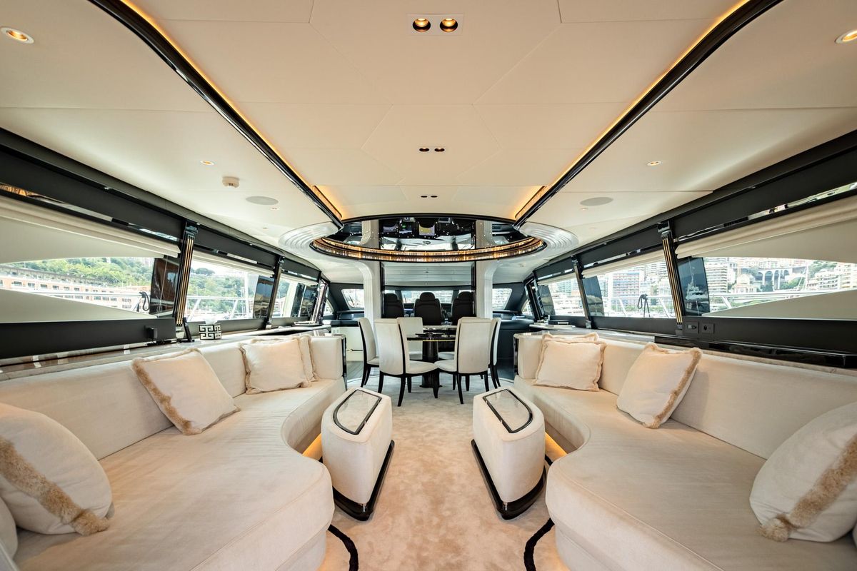 2013 Mangusta 109 