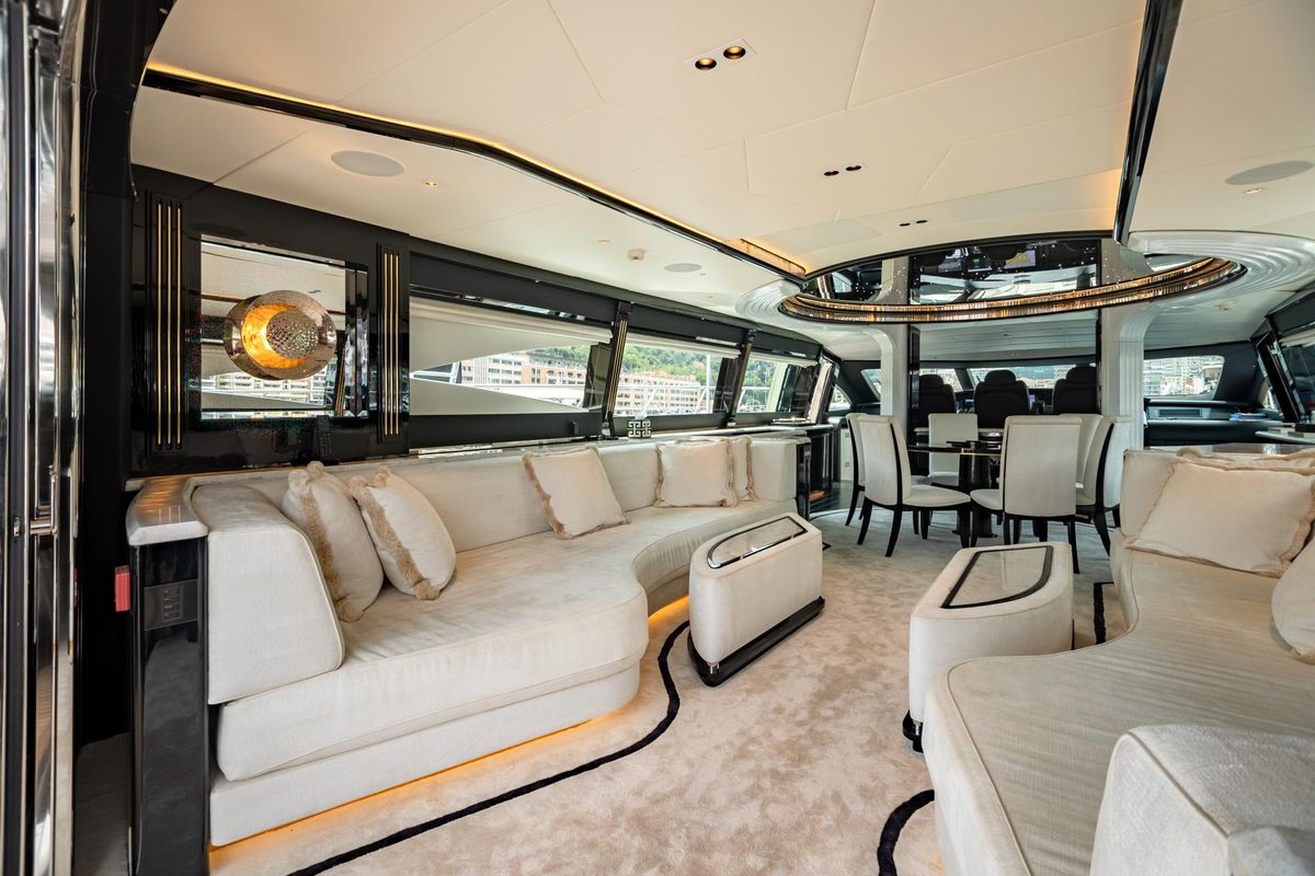 2013 Mangusta 109 