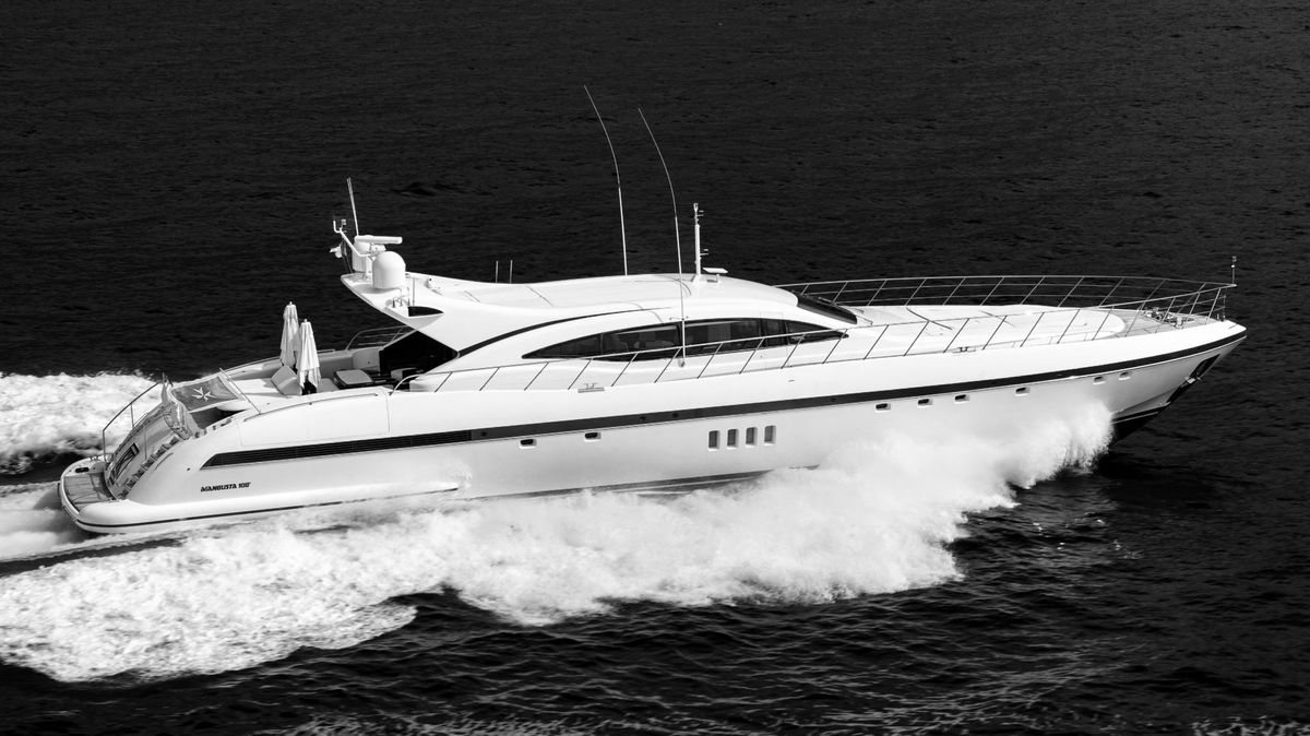 2013 Mangusta 109 
