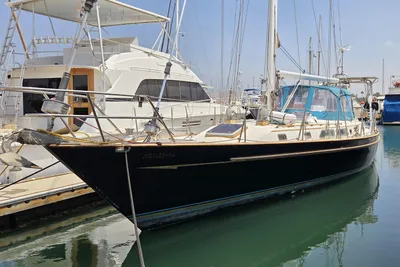 Tayana Center Cockpit