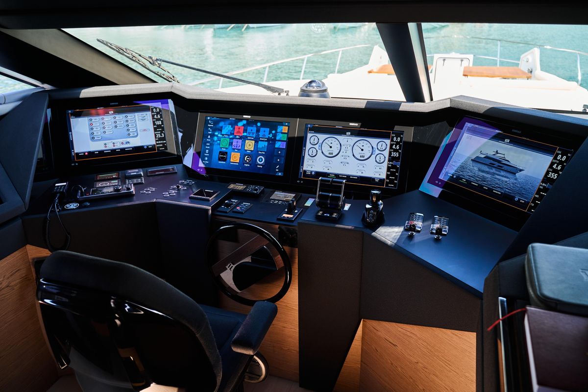 2023 Ferretti Yachts 93 