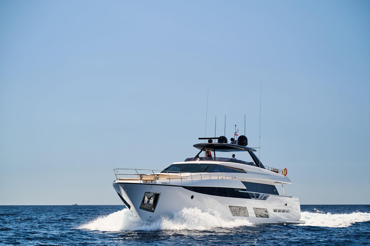 2023 Ferretti Yachts 93 