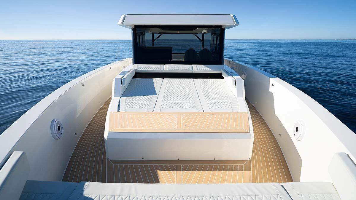 2024 De Antonio Yachts 49 