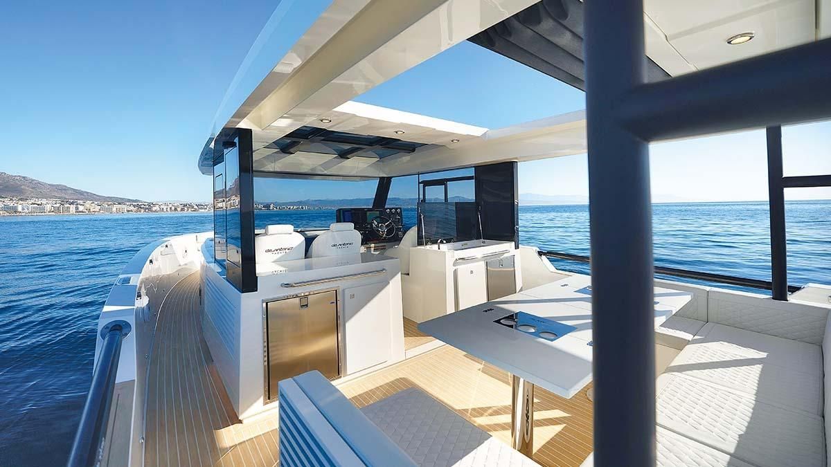 2024 De Antonio Yachts 49 
