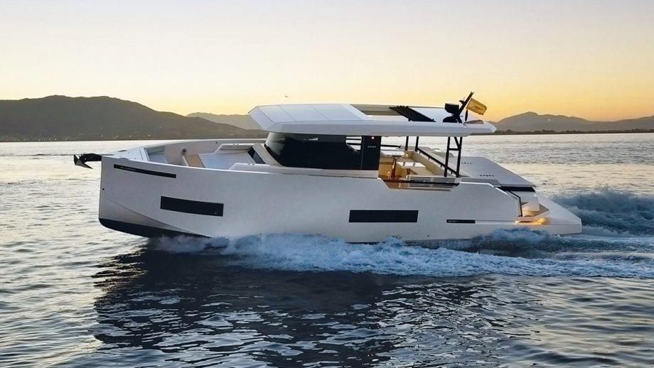 2024 De Antonio Yachts 49 