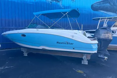 NauticStar 243 DC