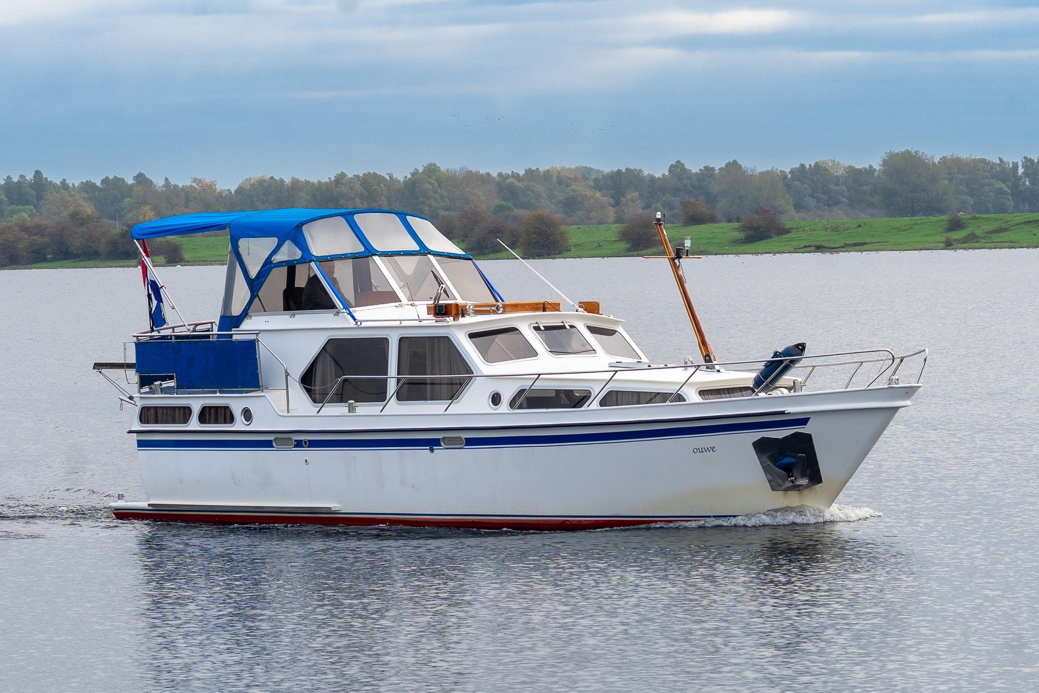 1981 Valkkruiser 1040