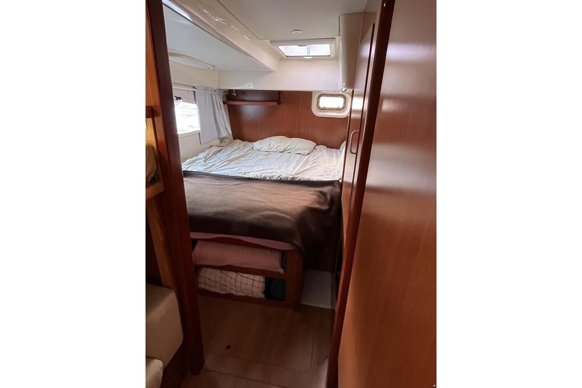 2011 Leopard 42 