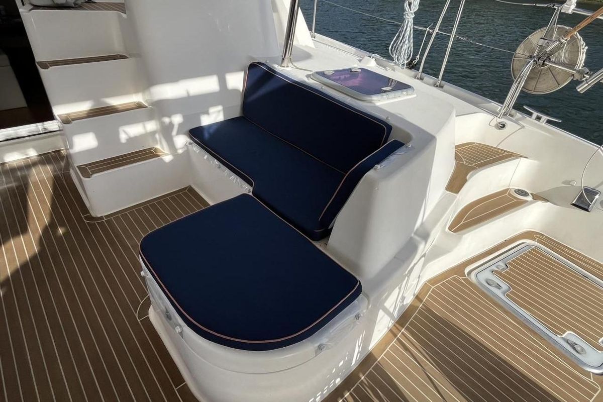 2011 Leopard 42 