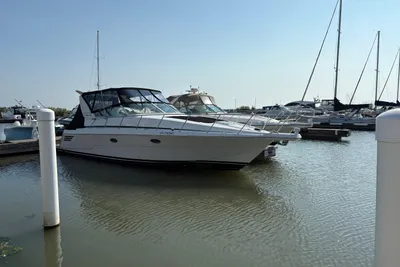 Trojan 40 Express Cruiser