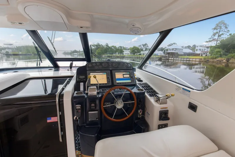 Forever Friday Yacht Photos Pics 2005 3600 Tiara _Forever Friday_Helm