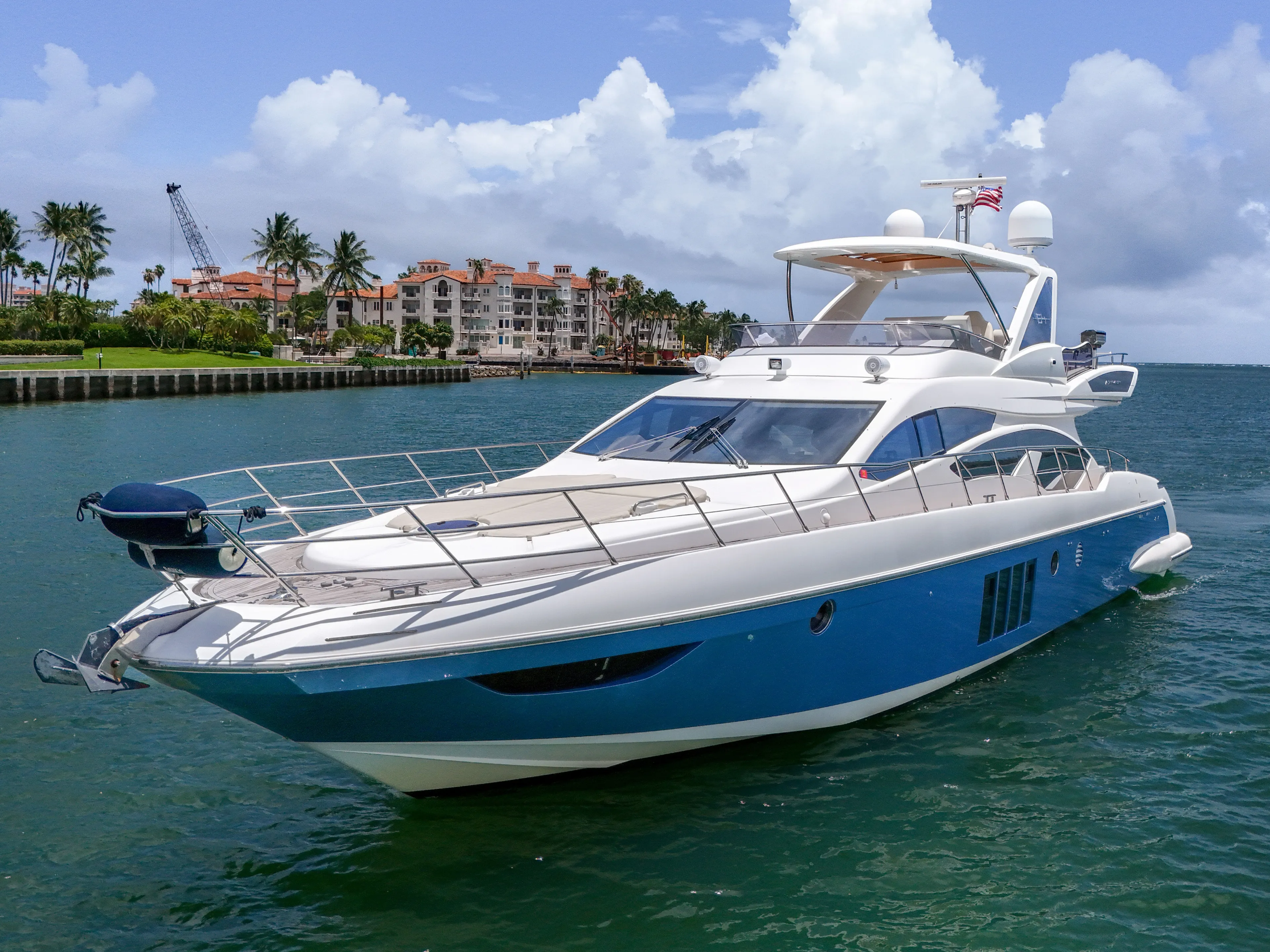 Azimut 64